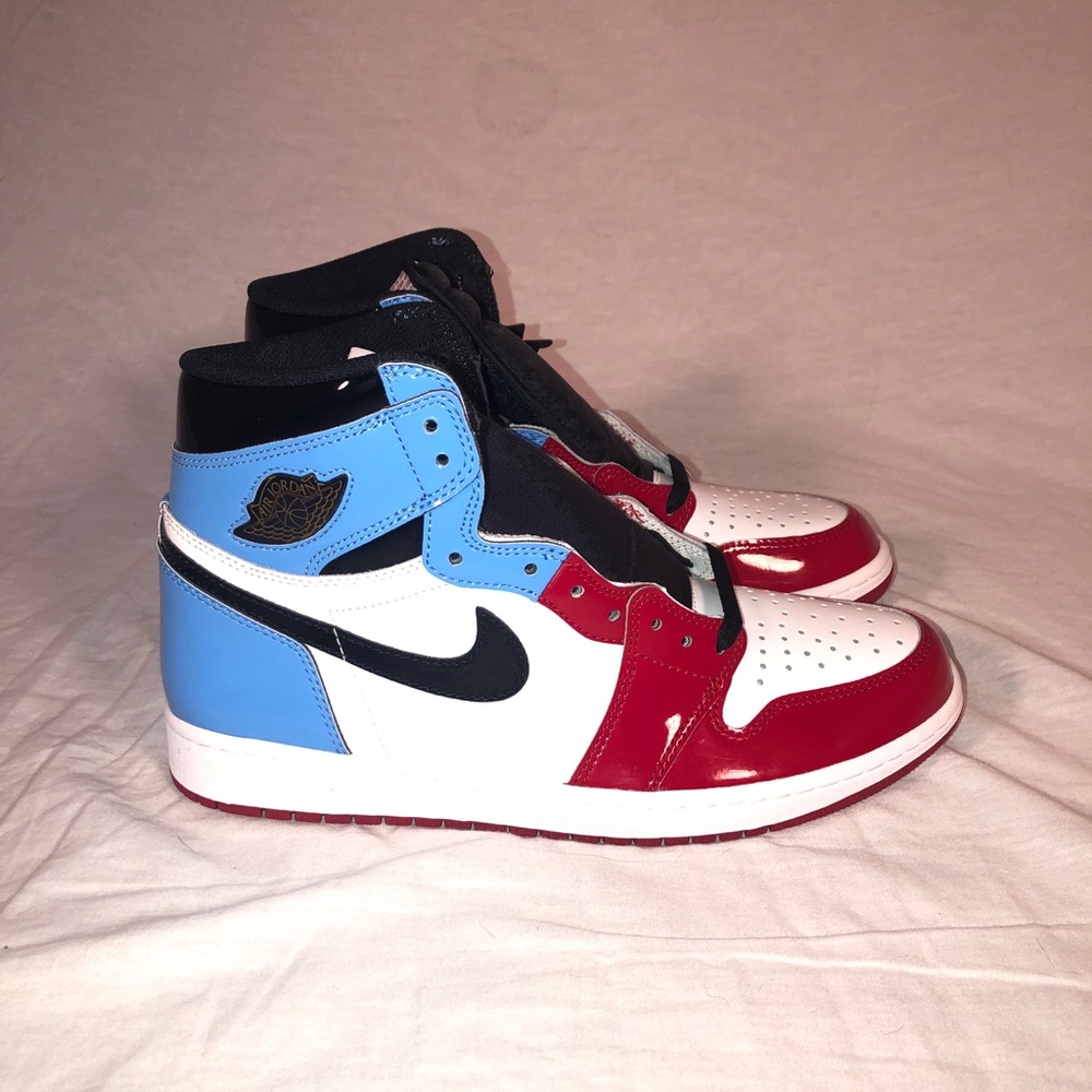 Jordan 1 Retro High Fearless UNC Chicago - Picture 3 of 8